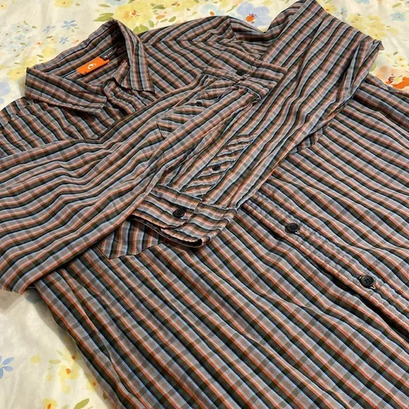 Merrell button down - Picture 6 of 6